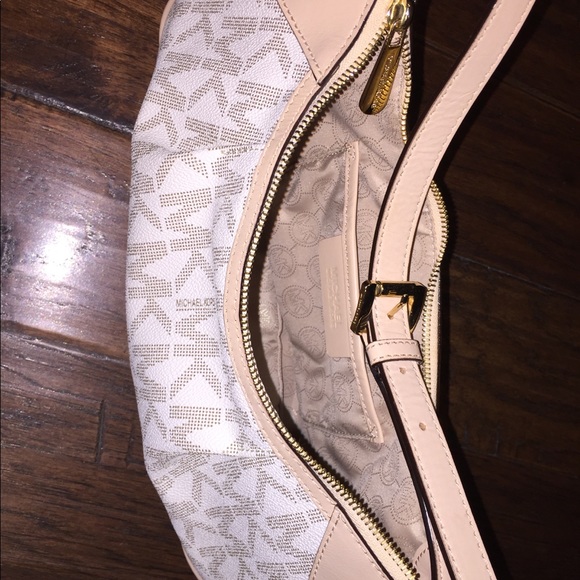 Michael Kors Jet set vanilla handbag - Picture 5 of 5